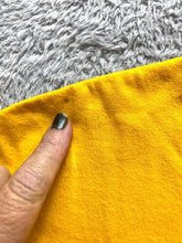 Load image into Gallery viewer, Sheraton Casino &amp; Hotel Shirt Adult Extra Large Yellow Hot Spot Gambling Mens
