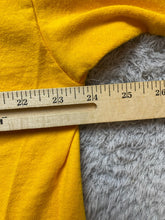 Load image into Gallery viewer, Sheraton Casino &amp; Hotel Shirt Adult Extra Large Yellow Hot Spot Gambling Mens
