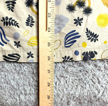 Load image into Gallery viewer, Mountain Hardwear Shirt Adult Medium Cream Tan Button Up Tropical Indie Mens
