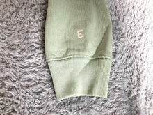 Load image into Gallery viewer, Everlane Sweatshirt Womens Extra Small Cropped Pullover Outerwear Sweater Ladies
