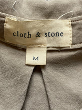 Load image into Gallery viewer, Anthropologie Cloth &amp; Stone Shirt Womens Medium Button Up Hi Low Lyocell Blouse
