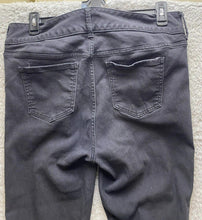 Load image into Gallery viewer, Torrid Jeans Womens 18S (38x25.5) Black Rayon Stretch Feel The Fit Jegging
