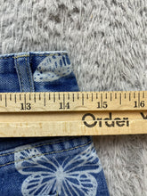 Load image into Gallery viewer, Blue Savvy Jeans Womens 5/27 (29x25) Denim AOP Butterfly Print Whimsical Rayon
