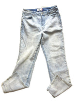 Load image into Gallery viewer, Cabi Jeans Womens 10 (32x29) Blue Higher Straight Denim Spandex Stretch Ladies

