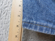 Load image into Gallery viewer, Wrangler Shorts Adult 40 Regular Fit 5 Pocket Denim Jean Bermuda Rugged Wear Men
