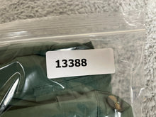 Load image into Gallery viewer, Orvis Pants Adult Large Green Convertible Outdoor Hiking Cargo Flap Pockets Mens
