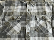 Load image into Gallery viewer, Voyager Shirt Adult Large Blue Gray Button Up Flap Pockets Flannel USA Mens
