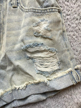 Load image into Gallery viewer, Aero Shorts Womens 0 (27x3) Blue Denim Whiskered Distressed Mom Cuffed Jean
