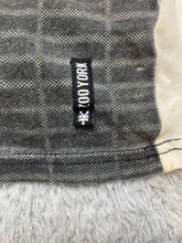 Load image into Gallery viewer, Zoo York Shirt Adult 2XL XXL Ivory Black Empire State Building Tank AOP Mens
