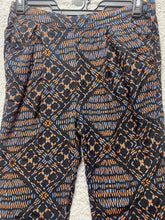 Load image into Gallery viewer, Free People Pants Womens Small (32x19) Black Geometric Capri Cropped Ladies
