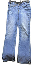 Load image into Gallery viewer, Levis Jeans Womens 8M (31x30) Blue Denim Mid Rise Straight Whiskered Signature
