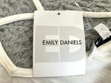 Load image into Gallery viewer, Emily Daniels Shirt Womens 2X White Boho Peasant Tunic Embroidered Plus Lady NWT
