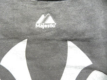 Load image into Gallery viewer, New York Yankees Shirt Adult Extra Large Captain Derek Jeter #2 Majestic Mens
