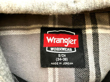 Load image into Gallery viewer, Wrangler Workwear Jacket Adult Small Black Snaps Hoodie Sweater Outdoor Mens
