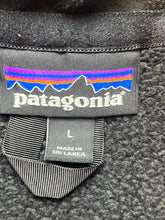Load image into Gallery viewer, Patagonia Sweater Adult Large Black Full Zip Outdoor Hiking Sports Fleece Mens
