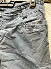 Load image into Gallery viewer, KUHL Shorts Womens 14 (37x11.5) Cargo Pockets Outdoor Nylon Hiking Stretch Lady
