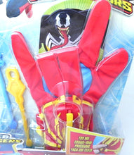 Load image into Gallery viewer, 2015 Hasbro Marvel Ultimate Spider-Man Web-Warriors Slinger Iron Spider Blaster
