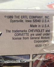 Load image into Gallery viewer, AMT/ERTL 1963 Chevrolet Corvette Stingray #6520 1:25 Scale Model Kit NEW SEALED
