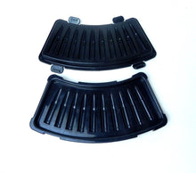 Load image into Gallery viewer, Bullet Shaped Ice Cube Tray Case Mold Black Plastic
