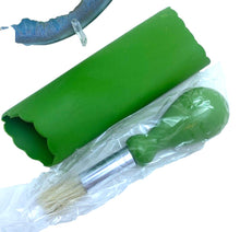 Load image into Gallery viewer, BonCera 4pcs Premium Ceramic Garlic Grater Set Handmade Aqua Peeler Brush NEW
