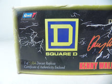 Load image into Gallery viewer, 1998 KENNY WALLACE #81 SQUARE D LIGHTNING 1/504 1:43 NASCAR DIECAST CAR - BX DMG

