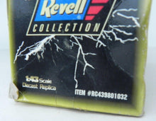 Load image into Gallery viewer, 1998 KENNY WALLACE #81 SQUARE D LIGHTNING 1/504 1:43 NASCAR DIECAST CAR - BX DMG
