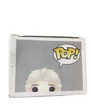 Load image into Gallery viewer, Funko Pop Vinyl Figure Disney Frozen Elsa #82  NEW

