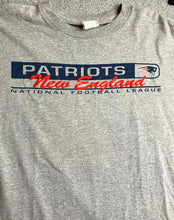 Load image into Gallery viewer, Vintage New England Patriots Shirt Adult Extra Large NFL Football Y2K Mens
