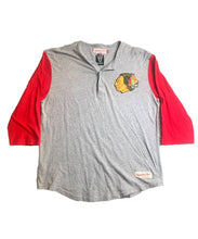 Load image into Gallery viewer, Chicago Blackhawks Shirt Adult Medium Gray Mitchell Ness NHL Hockey Sports Mens
