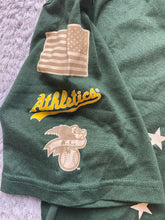 Load image into Gallery viewer, Oakland Athletics Shirt Adult Medium Forest Green Nike Dri Fit Swoosh MLB Mens
