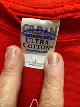 Load image into Gallery viewer, VTG Chillin With My Gnomies Shirt Adult Large Red Heavyweight Y2K Streetwear Men
