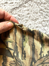 Load image into Gallery viewer, Vintage Realtree Shirt Adult 2XL XXL Pocket Hunting Camo Single Stitch 90s Mens
