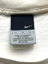 Load image into Gallery viewer, Vintage Nike Shirt Adult Extra Large White Basketball Sportswear Y2K Air Mens
