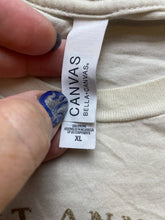 Load image into Gallery viewer, WKRP Shirt Adult Extra Large Beige Thanksgiving Turkey Drop Streetwear Mens
