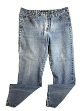 Load image into Gallery viewer, BandolinoBlu Jeans Womens 16 (35x28) Blue Mandie Classic Medium Wash Denim Lady
