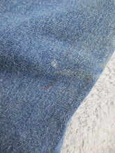 Load image into Gallery viewer, Levis 505 Jeans Adult 40x29 Blue Denim Regular Fit Straight Leg Medium Wash Mens
