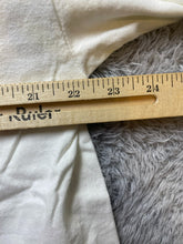 Load image into Gallery viewer, VTG Stars On Ice Shirt Adult Extra Large Ivory 2001 Signature Streetwear Mens
