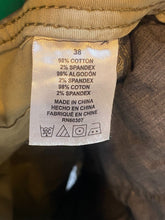 Load image into Gallery viewer, Union Bag Shorts Adult 38x10 Khaki Cargo Pockets Spandex Stretch Mens NWT
