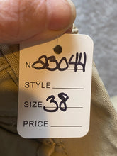 Load image into Gallery viewer, Union Bag Shorts Adult 38x10 Khaki Cargo Pockets Spandex Stretch Mens NWT
