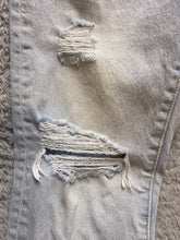 Load image into Gallery viewer, Levi&#39;s 501 Jeans Adult 28x24 Distressed Button Fly Light Wash Cut-Offs Mens
