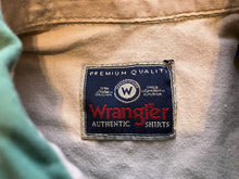 Load image into Gallery viewer, Wrangler Shirt Mens Small Green Khaki Button Down Short Sleeve Outdoors Workwear
