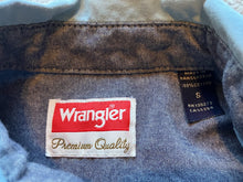 Load image into Gallery viewer, Wrangler Shirt Mens Small Blue Button Down Short Sleeve Outdoors Workwear
