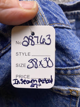 Load image into Gallery viewer, VTG Levis 505 Jeans Mens 38x30 (38x27) Fade Straight Leg Baggy Orange Tab Thrash

