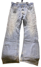 Load image into Gallery viewer, VTG Levis 555 Jeans Mens 34x32 Fade Straight Leg Baggy Streetwear Academia
