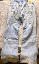 Load image into Gallery viewer, VTG Levis 555 Jeans Mens 34x32 Fade Straight Leg Baggy Streetwear Academia
