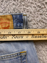 Load image into Gallery viewer, VTG Levis 555 Jeans Mens 34x32 Fade Straight Leg Baggy Streetwear Academia
