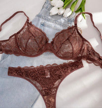 Load image into Gallery viewer, Women's Solid Color Lace Underwire Plus Size Bra Set
