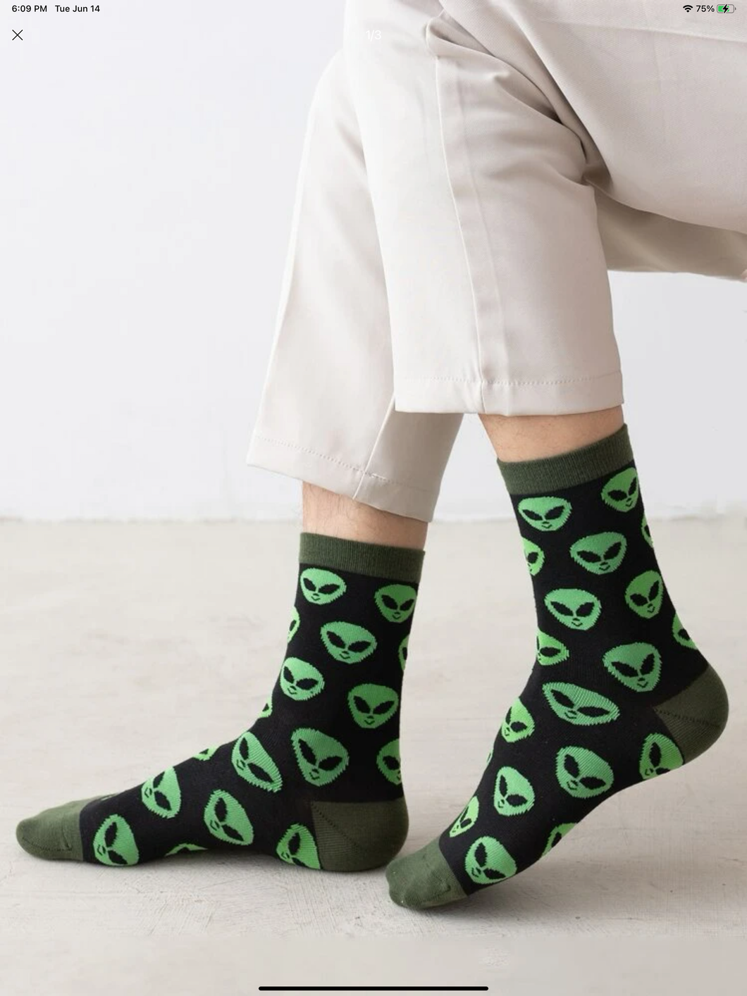 Shein mens alien pattern crew socks