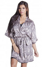 Load image into Gallery viewer, Animal print robe QUEEN2
