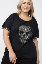 Load image into Gallery viewer, Short sleeve Top with metal skull - Black by Vocal
